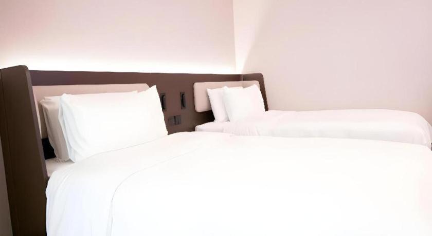 Hanting Hotel Beijing Wangfujing Exterior photo