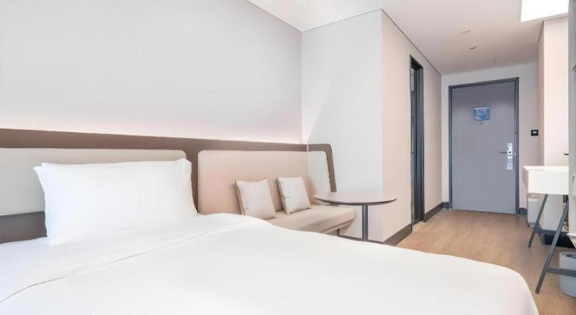Hanting Hotel Beijing Wangfujing Exterior photo